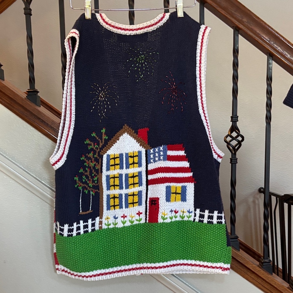 Fabulous Vintage Patriotic Knit Vest with Flag and Fireworks 🤩 - Picture 6 of 11